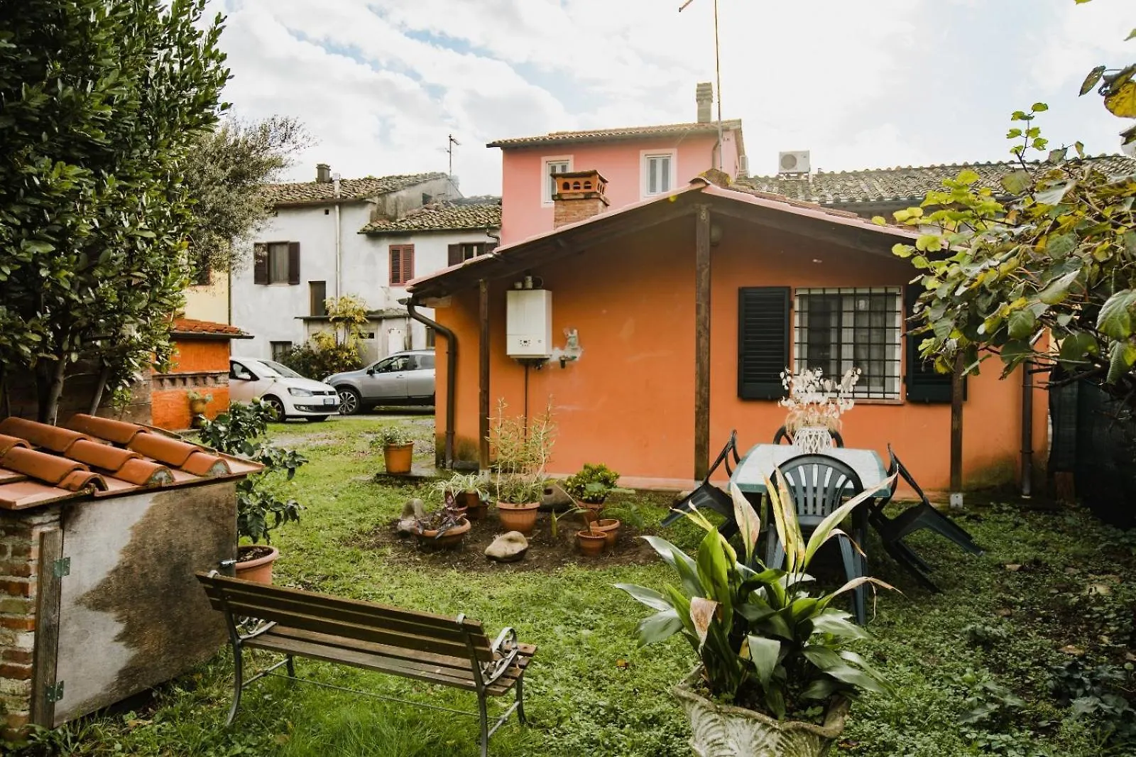 Rustic House Near Lucca With Private Parking And Garden! Apartamento